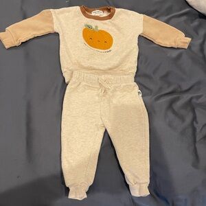 Cozy Pumpkin Appliqué Baby Sweatshirt & Joggers Set - Cream & Tan